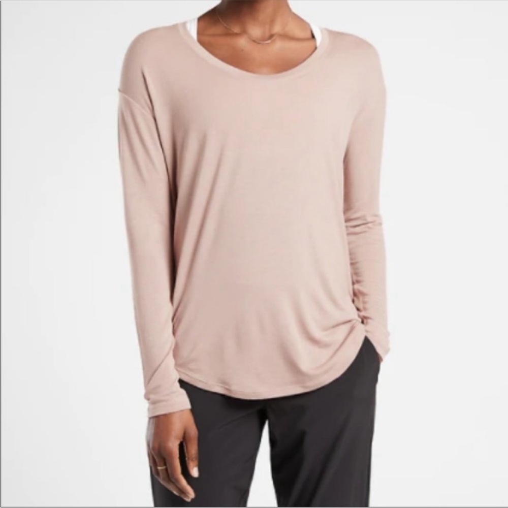 NWOT Athleta Cloudlight Stratus Long Sleeve Top